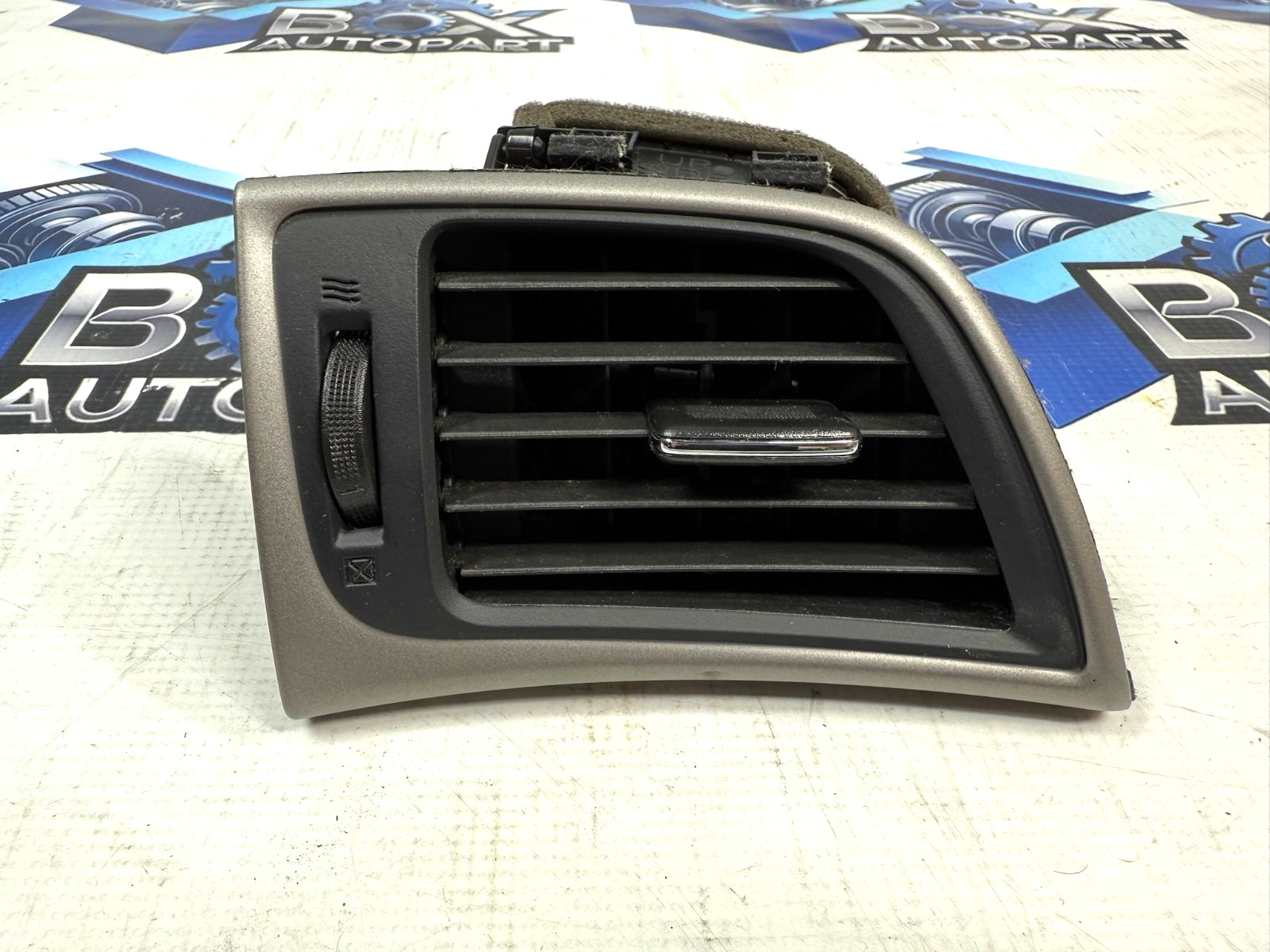 2013-2019 Nissan Sentra Dash Air Vent Front Left Outer A/C Heater Louver OEM