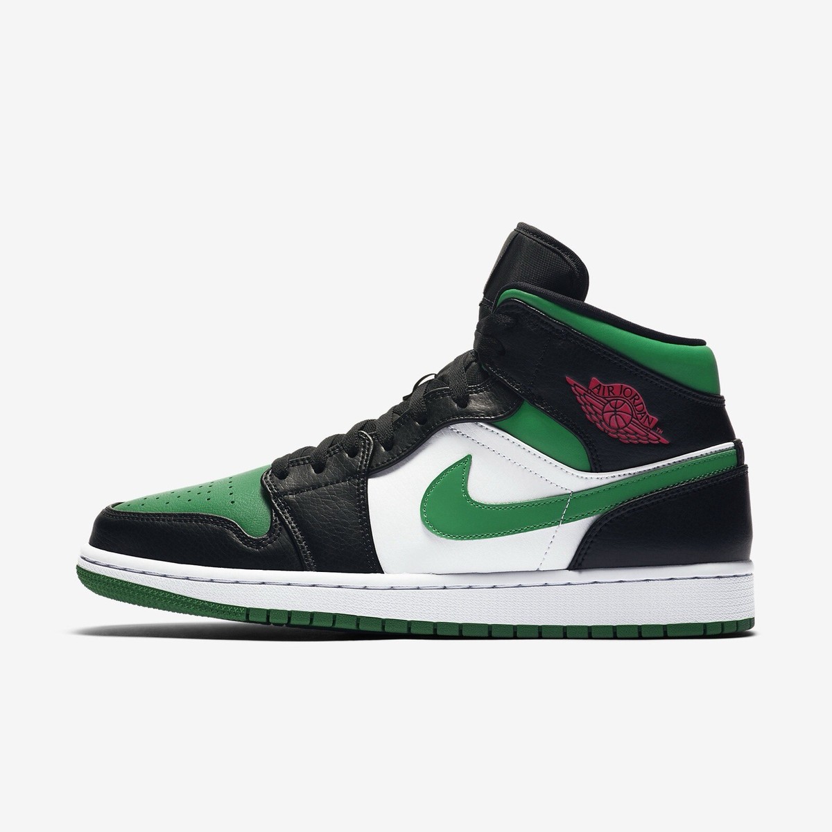 シューズ(男性用) Air Jordan 1 Black/pine green Air Jordan 1 'Black/Pine Green' Release Date. Nike SNKRS