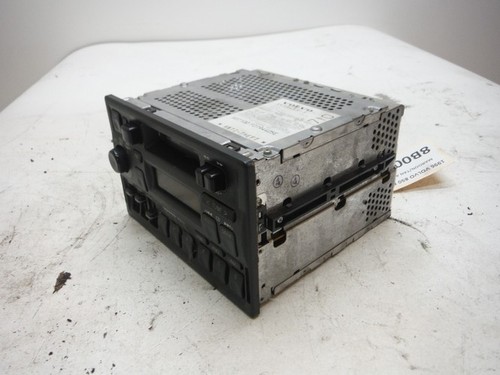1996 VOLVO 850 BASE A/T FACTORY AM/FM RADIO CASSETTE PLAYER HEAD UNIT OEM 94 95 - Picture 6 of 9