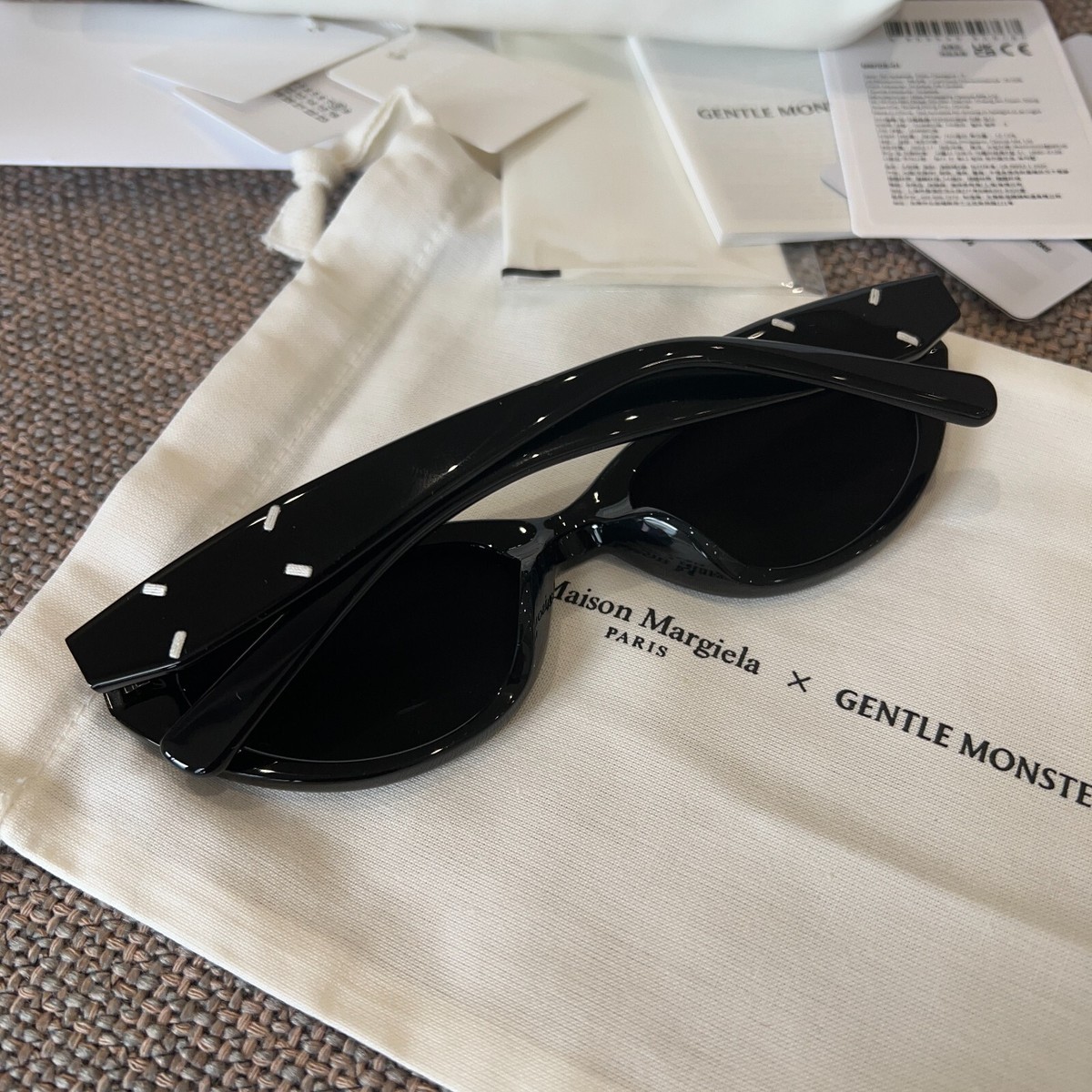 Gentle Monster x Maison Margiela MM108 Black Black MM108-01 Gentle Monster x Maison Margiela MM108 Black Black MM108-01