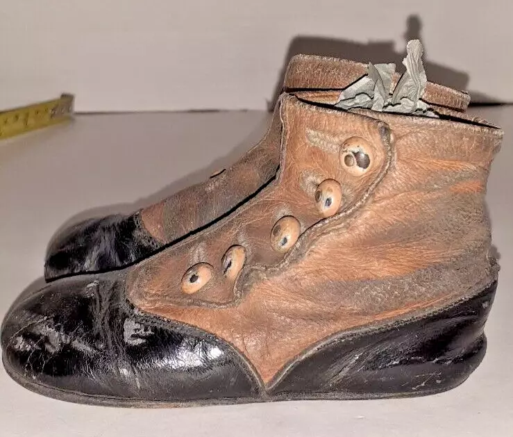 Antique childrens hotsell shoes