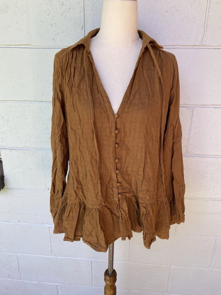 PINK DIAMOND PEPLUM BLOUSE SIZE M  Brown Long Sleeve Button Up