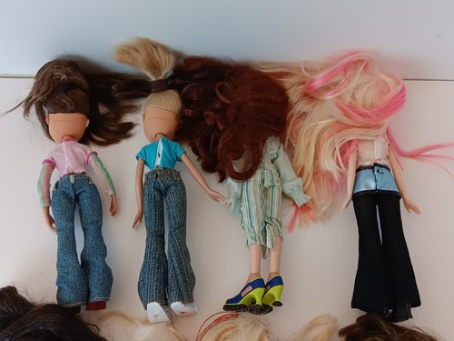 2001 MGA Bratz Dolls Lot Of 8 - Picture 5 of 8