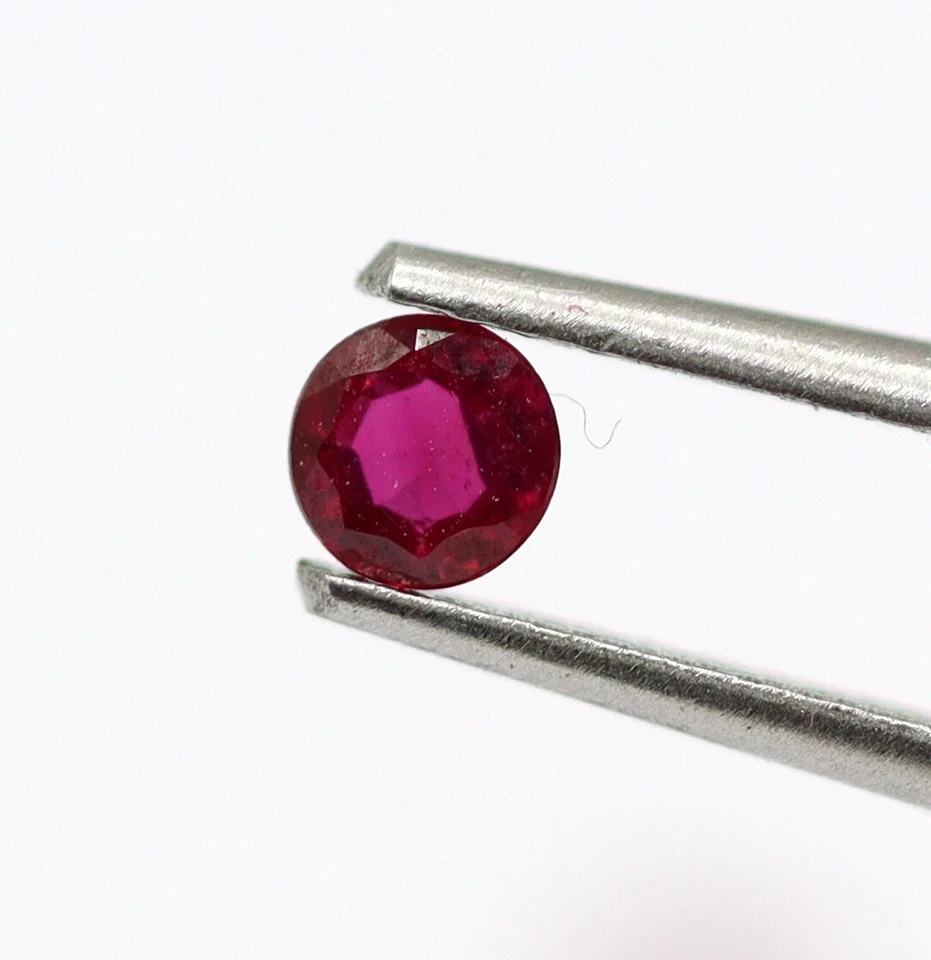 Pinkish Red Color 0.55 Ct Small Size Round Cut 4 Pcs Natural Ruby Burma Gemstone - Image 4 of 4