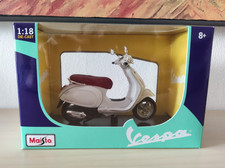 Vespa Primavera 150 Maisto Scala 1:18 Modellino DieCast Ufficiale Piaggio