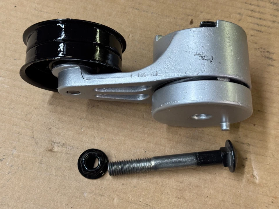 87-93 福特野马皮带张紧器滑轮带支架螺栓交流发电机烟雾工厂 — 第 4/4 张图片