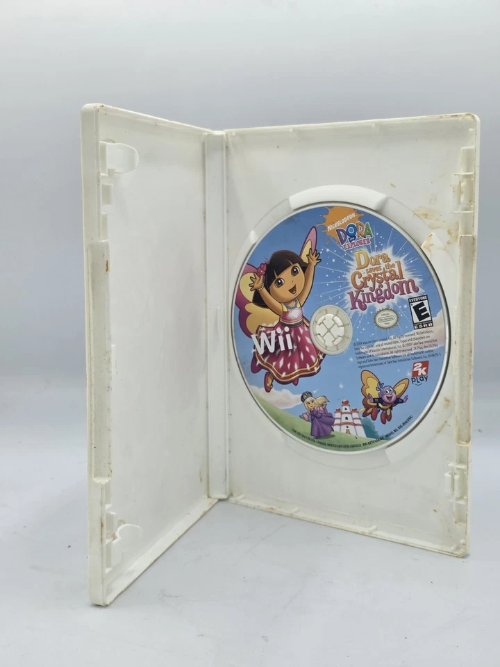 Dora the Explorer: Dora Saves the Crystal Kingdom Nintendo Wii 2009 No Manual - Image 3 of 3