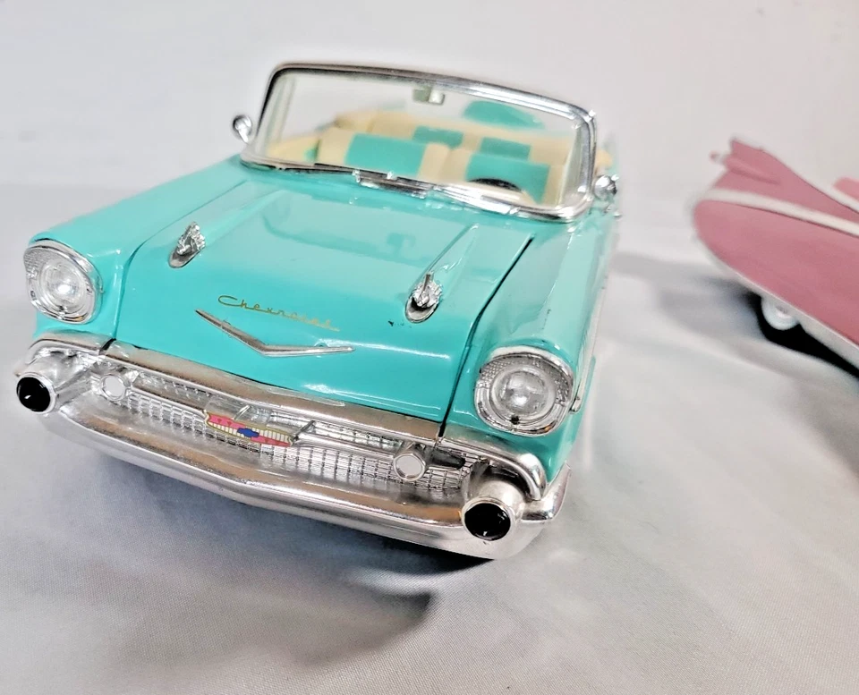 Lote de 2 Chevrolet Bel Air 1957 Cadillac Eldorado 1957 modelo escala 1:18 vintage Foto 2 de 4