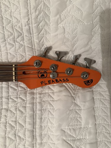 Fleabass Junior Sunny Touring Electric Bass Guitar Short Scale, Flea RHCP - Picture 6 of 6