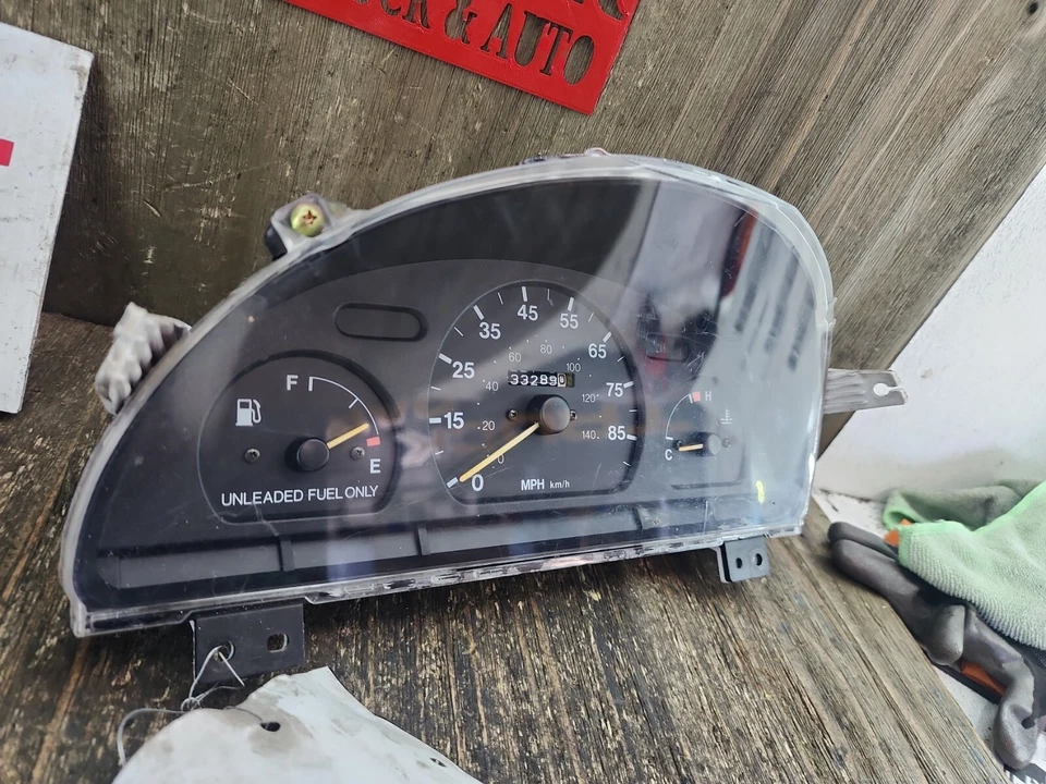 Cuadro de instrumentos GEO METRO VELOCÍMETRO 1996-2000 34100-50GE0 Foto 3 de 4