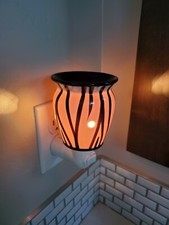 SCENTSY RETIRED ZEBRA MINI PLUG IN WARMER ORIGINAL BOX BLACK & WHITE SAFARI