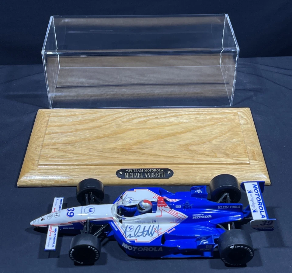 Michael Andretti ERTL Team Motorola #39  1:18 Scale Autographed - Image 3 of 4