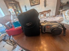 Sony Mavica MVC-CD200 2.1MP Digital Camera- Targus Bag. Untested