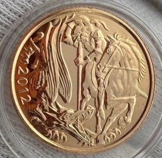 2012 FULL GOLD SOVEREIGN QUEEN ELIZABETH DIAMOND JUBILEE.