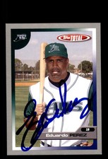 Signed Baseball Card Auto Eduardo Perez 2005 Topps Total #551 Rays Silver