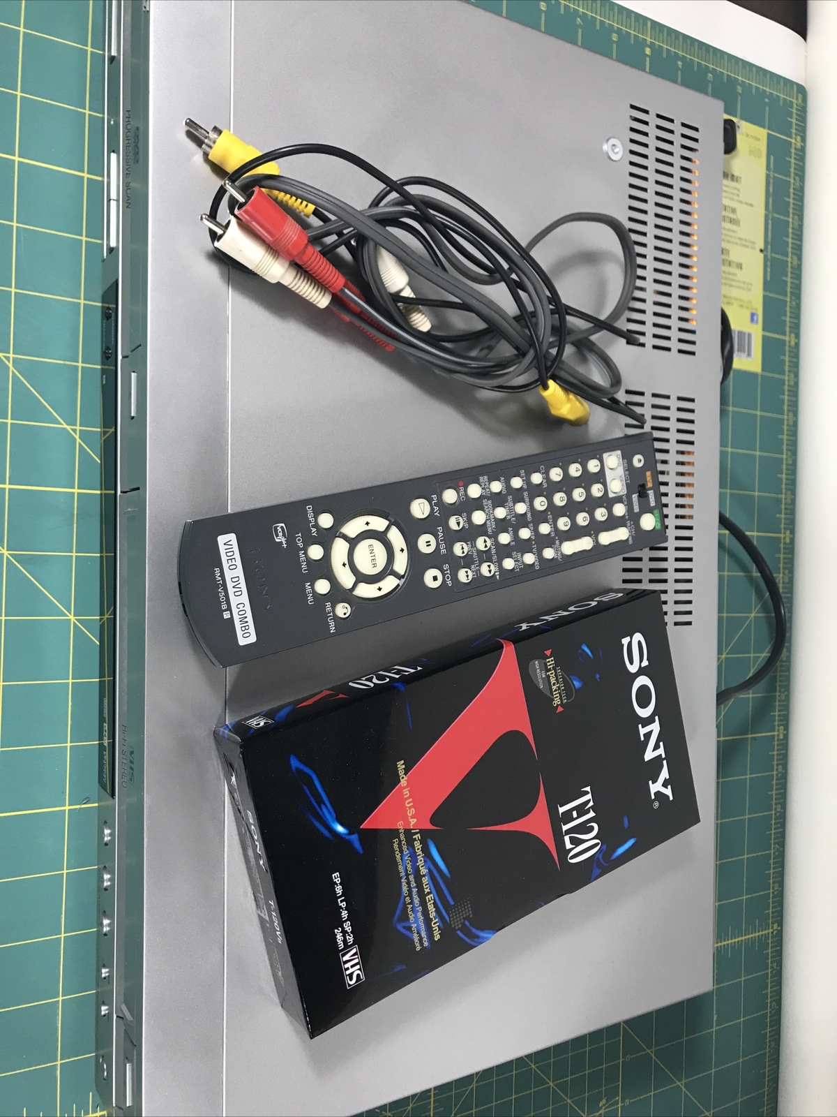 Sony SLVD350P DVD / VHS Cassette Recorder W/ Remote, Cable, Tape