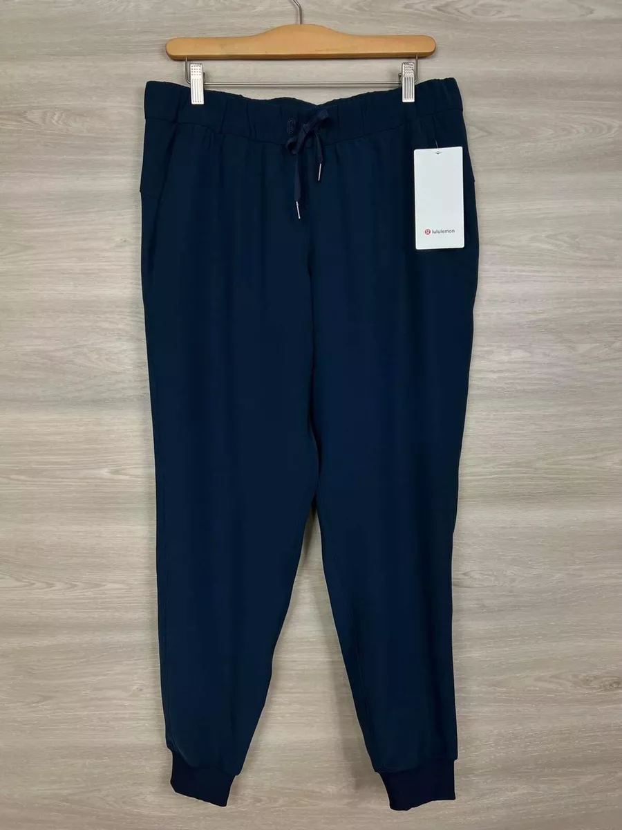 On the 2025 fly jogger woven