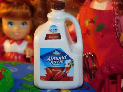 Almond Breeze Chocolate Milk Zuru Mini Brands Play Food fit Barbie Dollhouse 