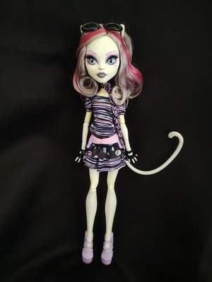 Monster High Catrine DeMew Scaris City of Frights Puppe 2013 BESCHREIBUNG LESEN 