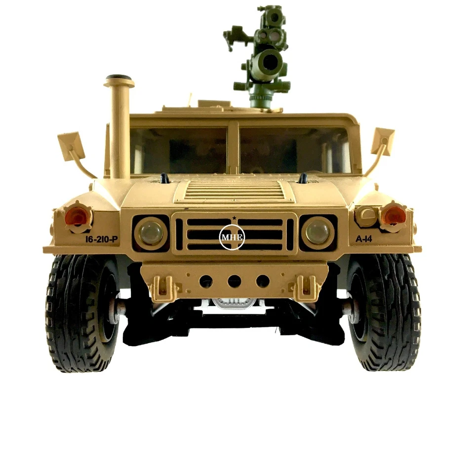 1:18 21st Century Toys Ultimate Soldier Desert US M1025 Command Humvee Hummer - Image 4 of 4