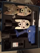 pressatrice multistrato a batteria