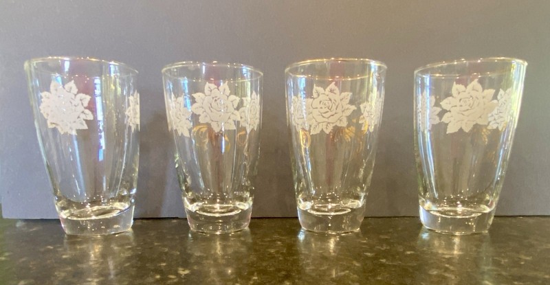 Set of 4 Clear Libbey Glass Tumblers White Rose Floral & Gold Ribbon