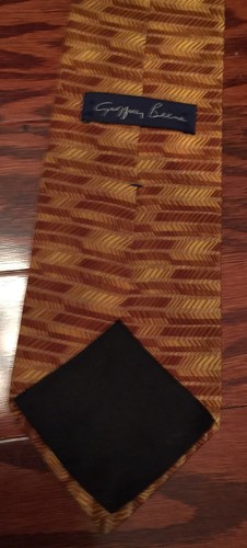 GEOFFREY BEENE Hand Made in USA 100% Silk Mens NWOT BROWNISH Necktie MSRP $55 - Picture 10 of 10