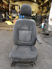VAUXHALL VIVARO RENAULT TRAFIC DRIVERS SEAT WITH ARM REST 2015 - 2019