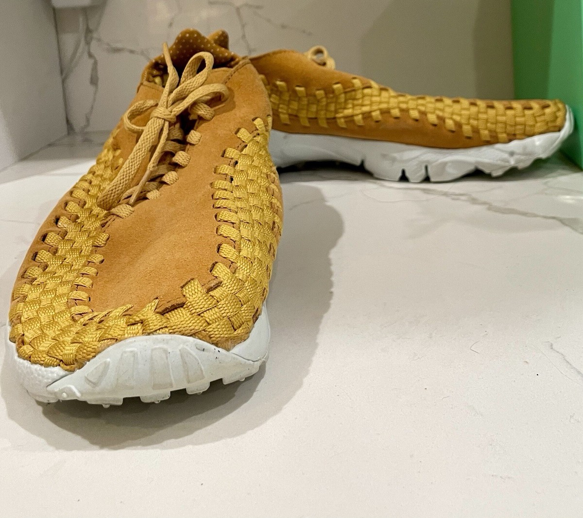 NEW Nike Air Footscape Woven Sneakers Gold 875797-700 Size10.5 New
