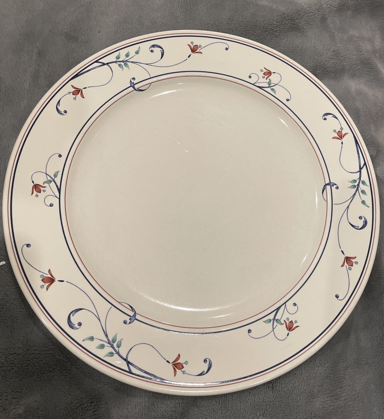Mikasa Intaglio Annette  Dinner Plate 11