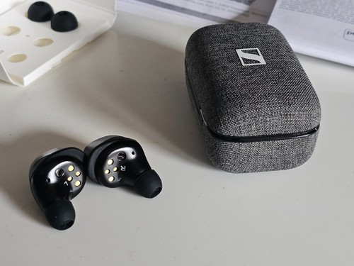 100% Genuine Sennheiser Momentum 3 True Wireless Earbuds ANC Pristine RRP £225 - Picture 16 of 17