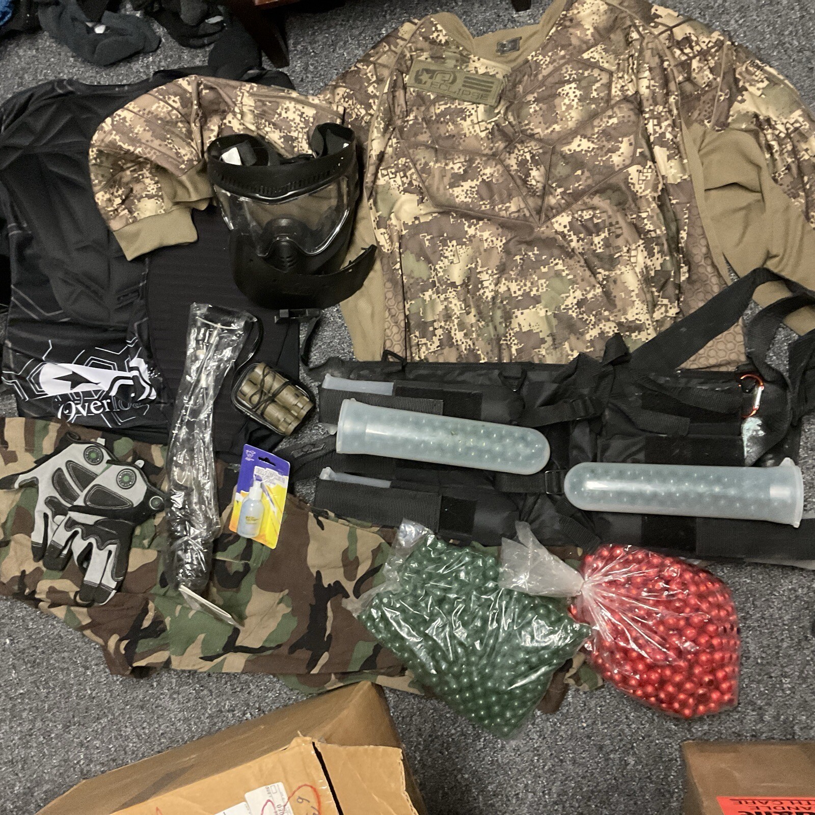 Paintball Lot. Camo, Armor, Mask, Co2, Paintballs, Gloves, Binoculars