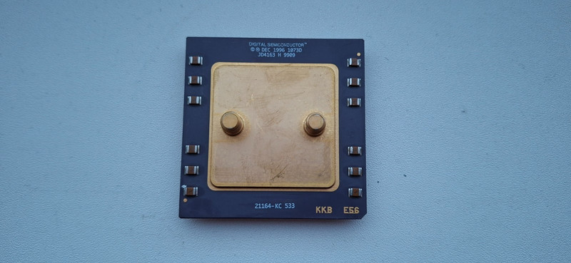 DEC Alpha 1073D 21164-KC 533 rare vintage CPU GOLD