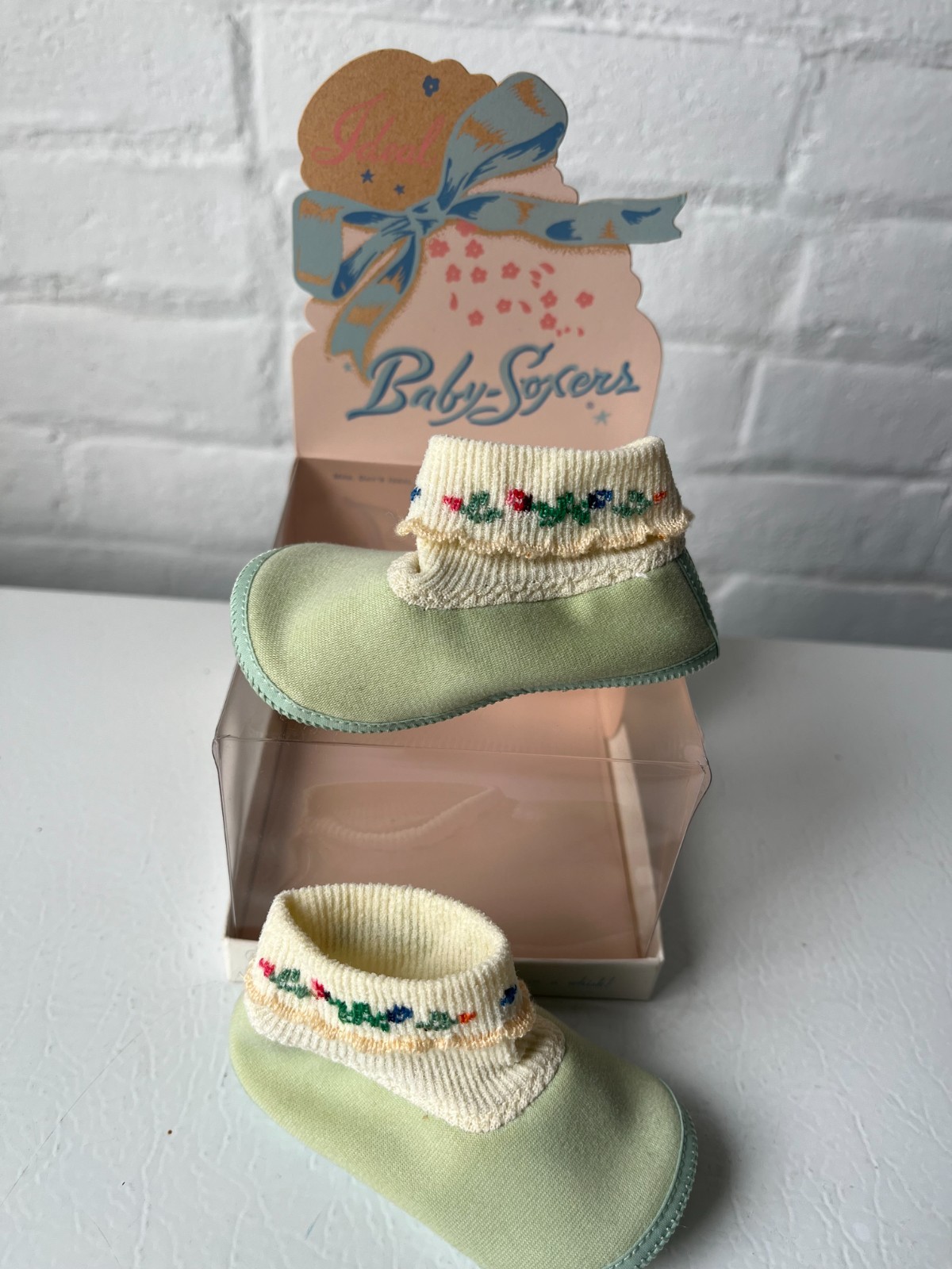 Soxers Floral Embroidered Booties Nib Size 0