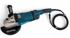 Makita 7 In. Heavy Duty Angle Grinder GA7031Y 120v 15A 1800W S/N 6771A