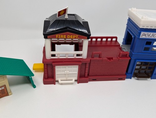4x Battat DRIVEN Pocket Build-A-City Buildings: House, Fire, Police, Gas Station - Afbeelding 3 van 13