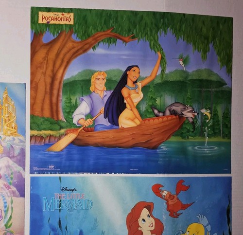 Disney 2x La Sirenetta con Flounder e 1x Poster Pocahontas 16”x20” lotto di 3 - Foto 3 di 4