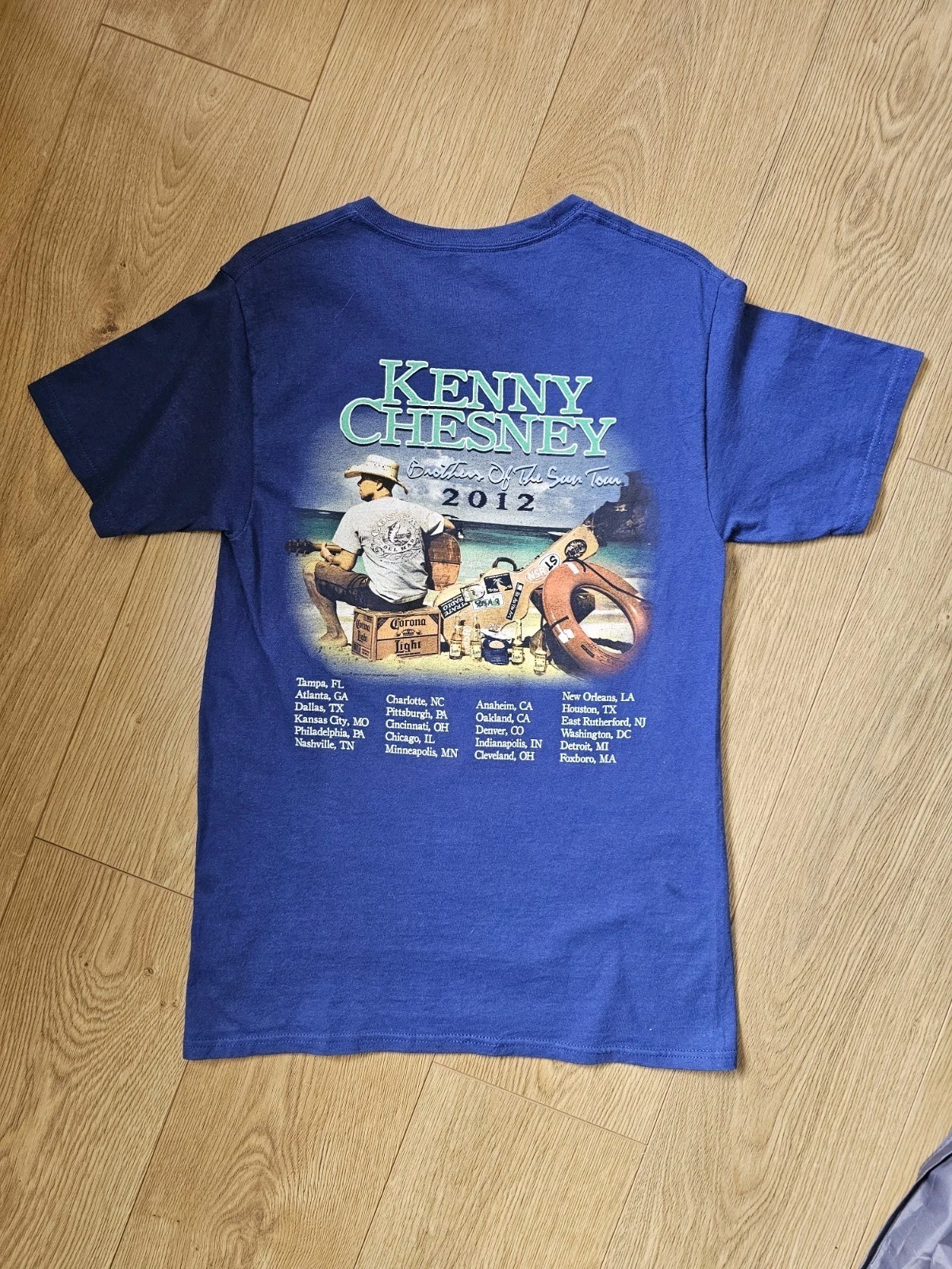 Kenny Chesney 2012 Tour Shirt Brothers Of The Sun Concert Tee Blue Small image 4
