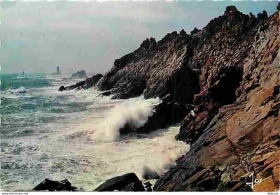 Postcard - 29 - La Pointe du Raz - Wave Effect - See Scans Reverse