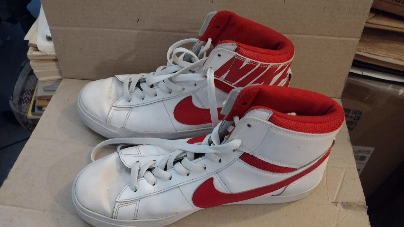 Chaussures de basketball homme Nike Match Supreme Hi LTR 631683 161 pointure 8,5 rouge blanc
