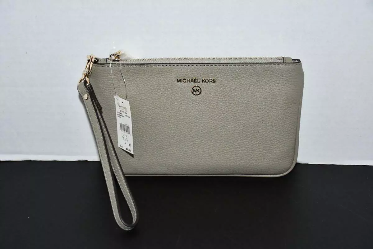 MICHAEL Michael Kors Jet Set Charm Medium Top Zip Wristlet in