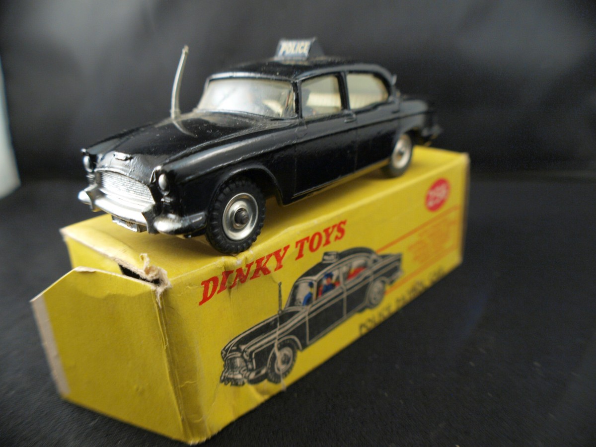 美品レアカラー 英国製DINKY TOYS HUMBER HAWK ミニカー 美品