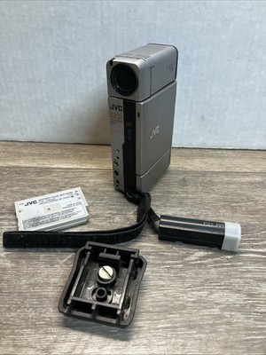 JVC Digital Video Camera JVC GR-DV1 MiniDV Camcorder Silver Extra Stuff?
