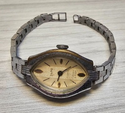 Zarya Rare Vintage Soviet Women's Watch Zaria Mechanical Ladies USSR 1970s