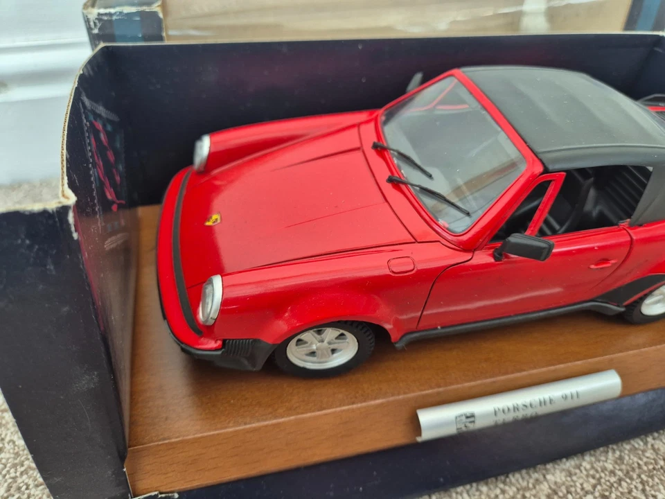 1/18 POLISTIL CLASSIC PORSCHE 911 TURBO CONVERTIBLE RED DIECAST MODEL CAR - Image 4 of 4