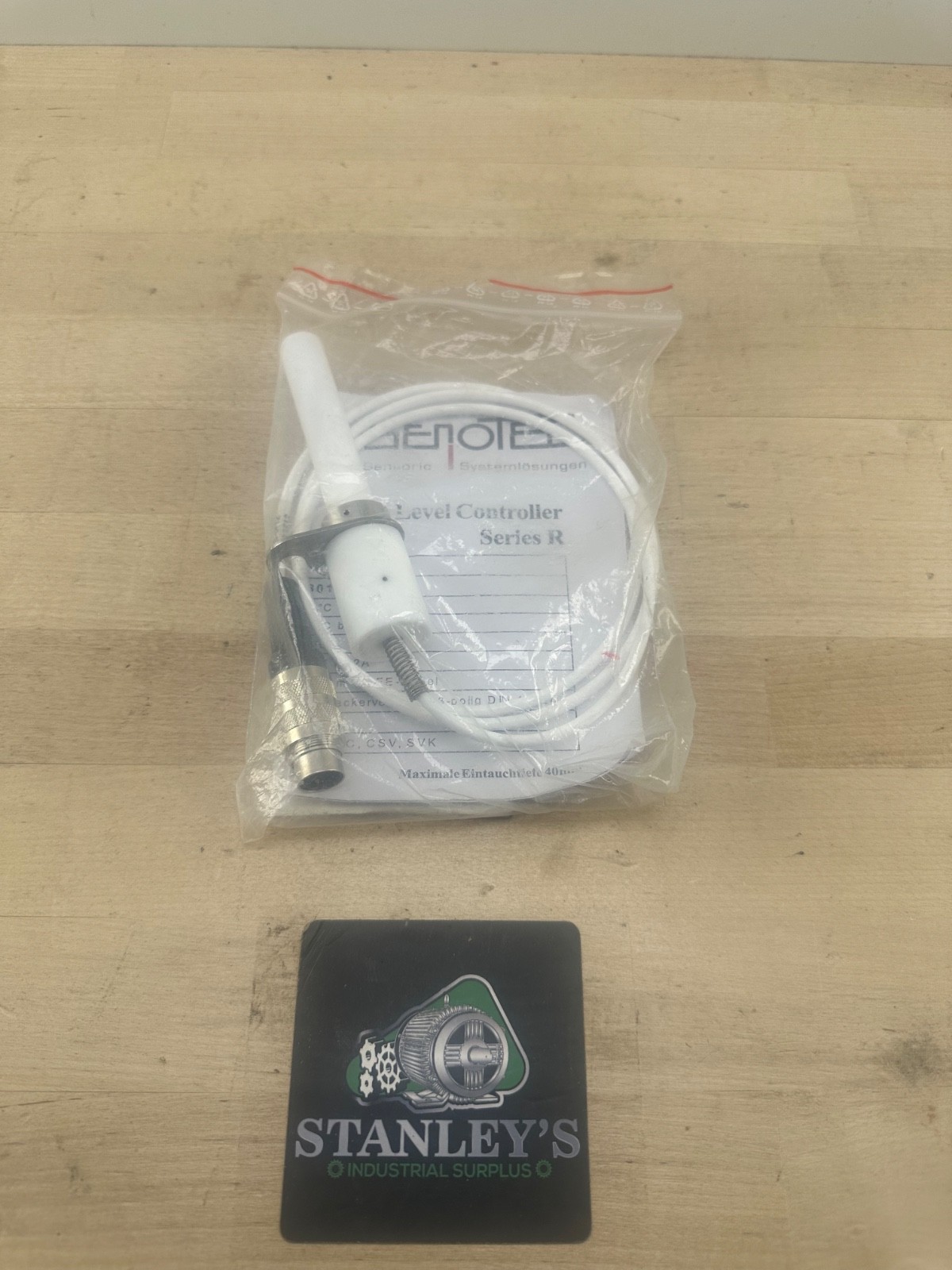 Senotec R3E-5/12 Liquid Level Sensor New