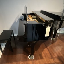 Yamaha 63 in Baby Grand Piano 88 Keys Ebony B...