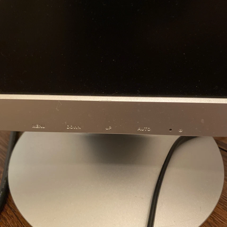 Mag Innovision LT717s 17" Flat Screen Monitor Model 700P excellent condition - Image 3 of 4