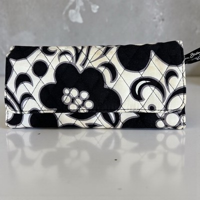 Vera Bradley Quilted Trifold Wallet Black White Floral Print Zip Pocket ID