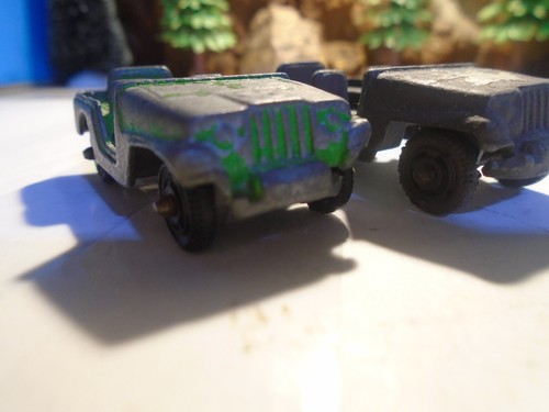 TWO (2) 1/88 HO SCALE DIECAST MILITARY JEEPS                        5-247-2-7 - Picture 15 of 16